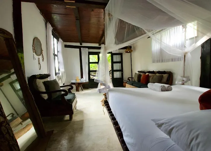 Zulum Hotel 3*